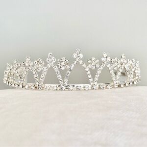 David's Bridal Sparkling Silver Rhinestone Tiara